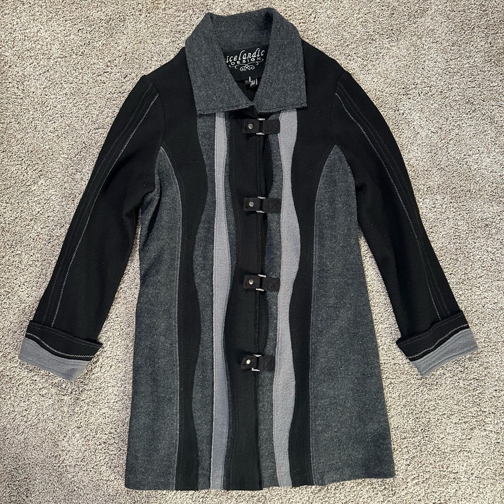 Icelandic Design 100% Wool Artist Patchwork Design Toggle Snap Jacket Coat Sz L